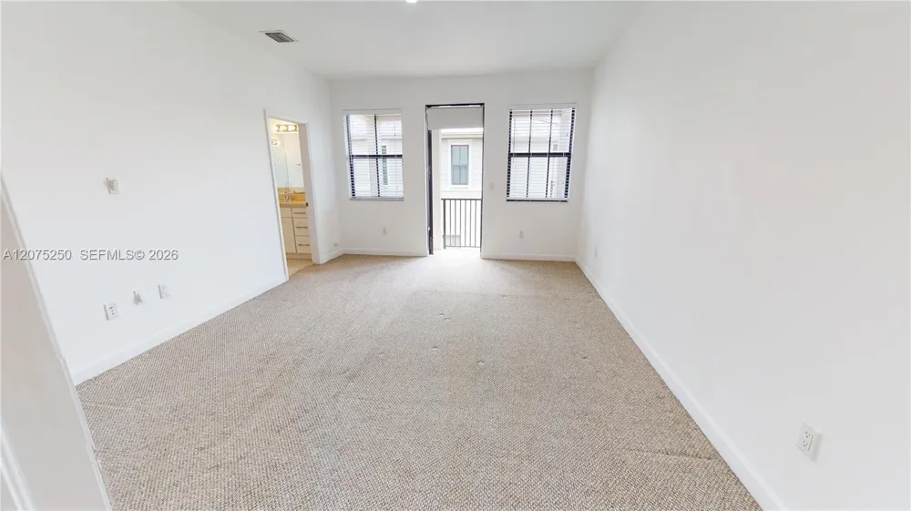 10428 NW 61st St Doral, FL 33178