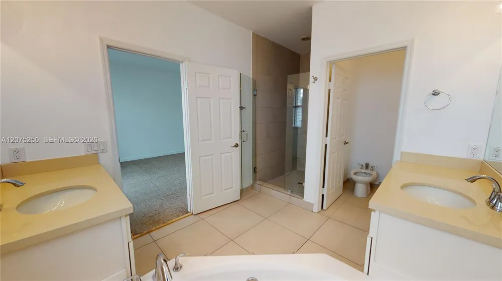 10428 NW 61st St Doral, FL 33178