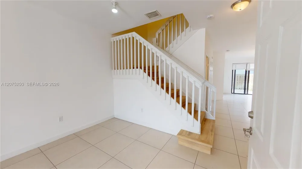 10428 NW 61st St Doral, FL 33178