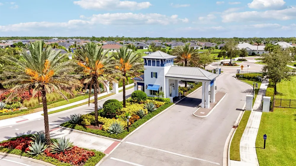 1113 SE CROSSWOOD WAY Port St. Lucie, FL 34984