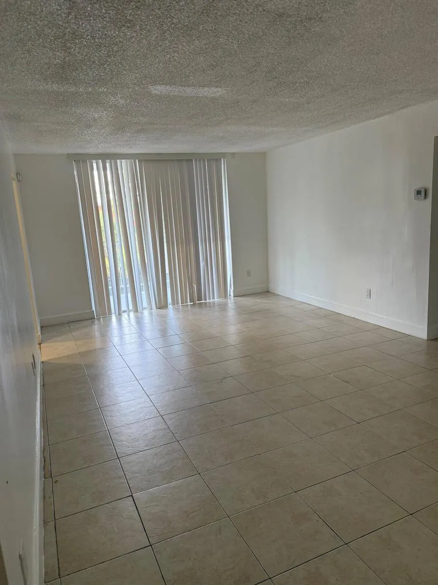 482 NW 165TH ST ROAD #A-301 Miami, FL 33169