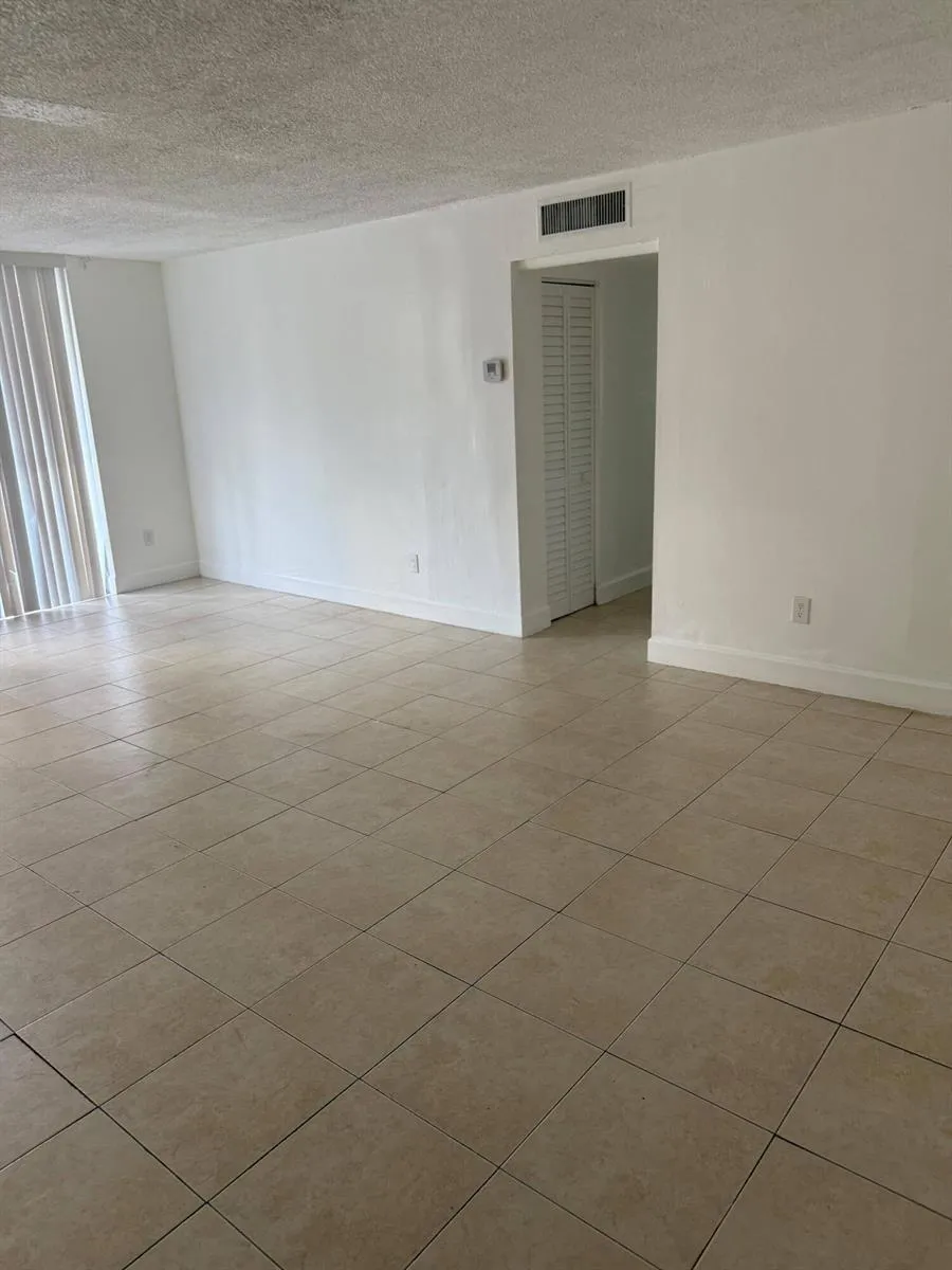 482 NW 165TH ST ROAD #A-301 Miami, FL 33169