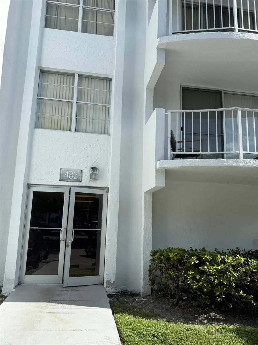 482 NW 165TH ST ROAD #A-301 Miami, FL 33169