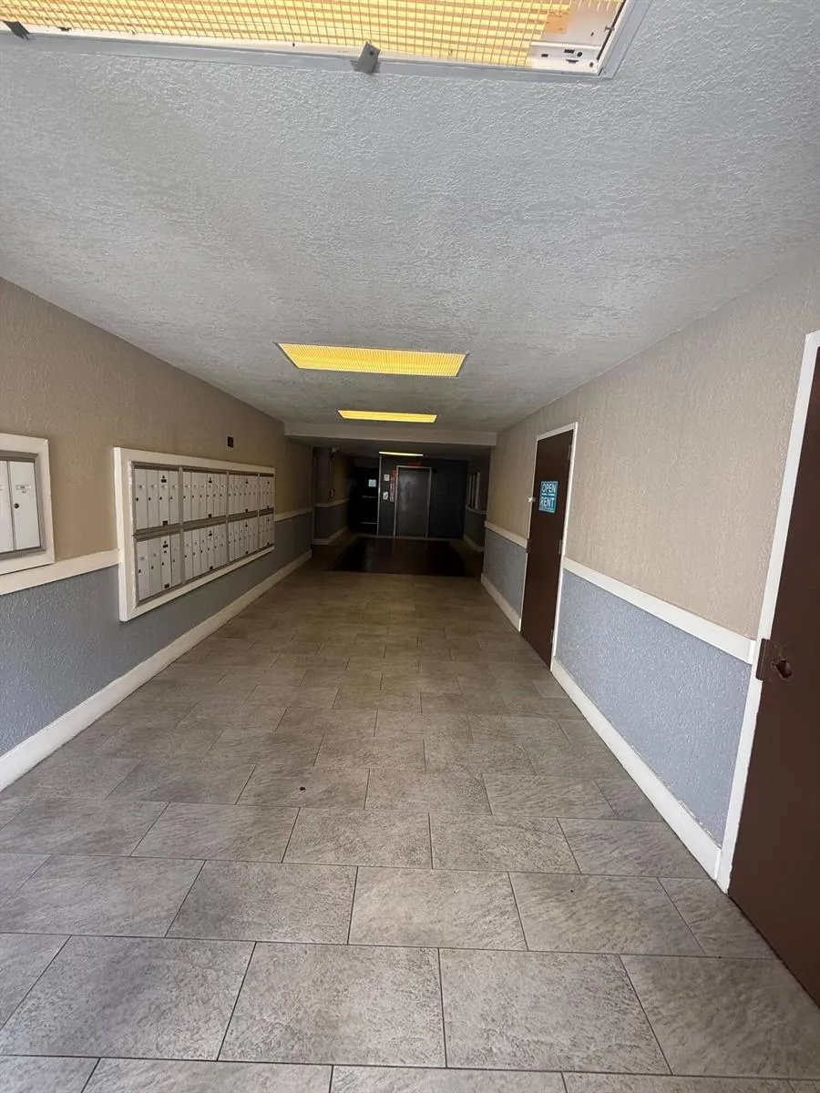 482 NW 165TH ST ROAD #A-301 Miami, FL 33169