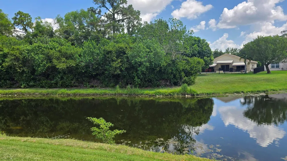 118 CAMBRIDGE LANE Royal Palm Beach, FL 33411