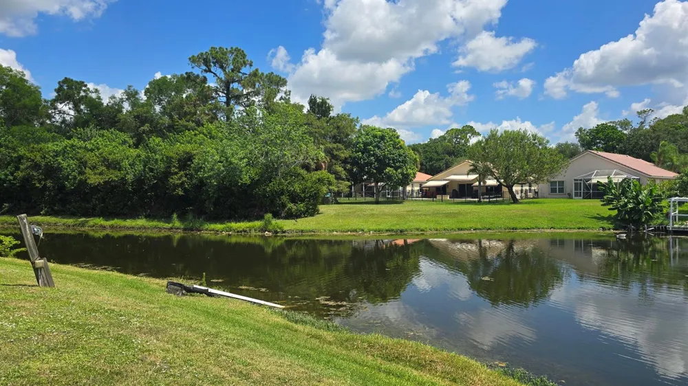 118 CAMBRIDGE LANE Royal Palm Beach, FL 33411