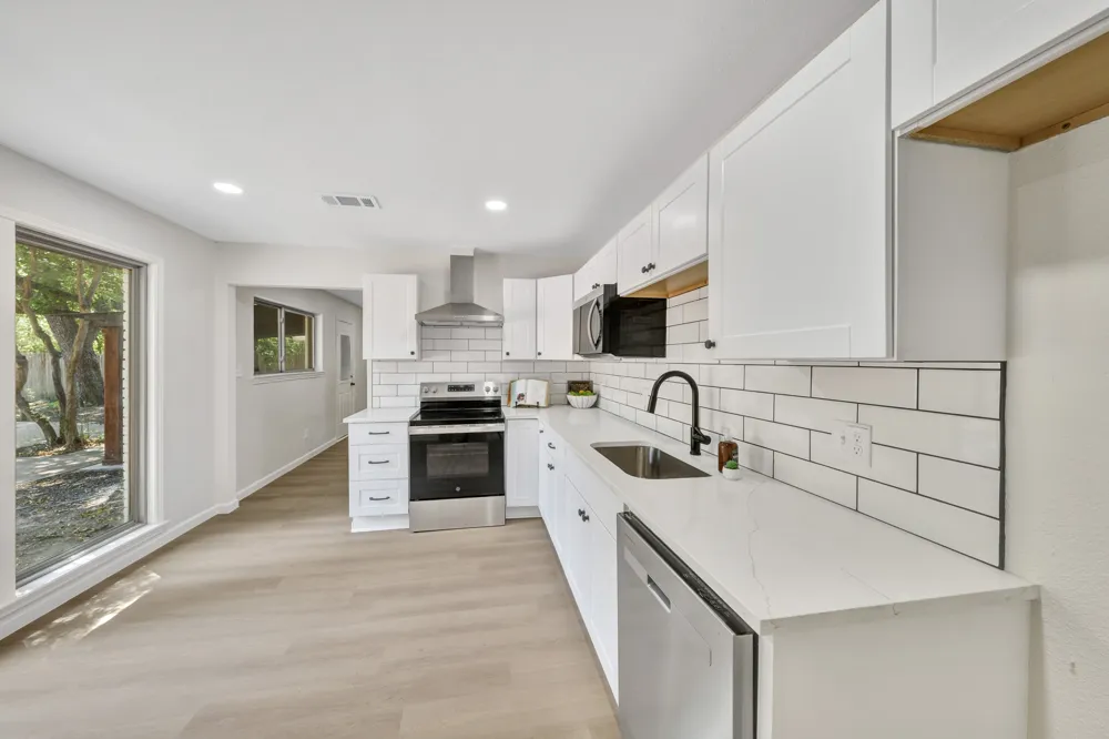 1218 Thomas Street Denton, TX 76201