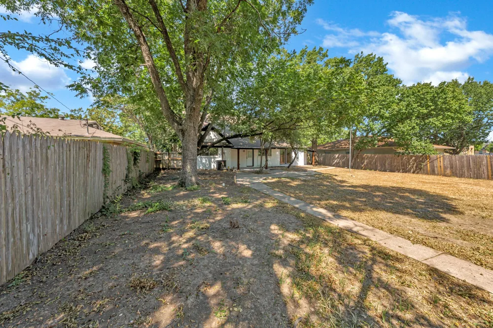 1218 Thomas Street Denton, TX 76201