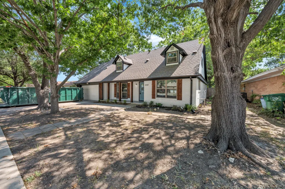 1218 Thomas Street Denton, TX 76201