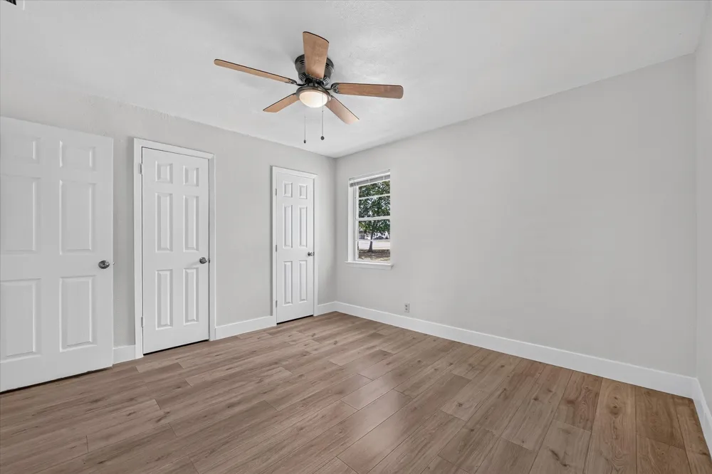 2335 Loyce Drive Mesquite, TX 75149
