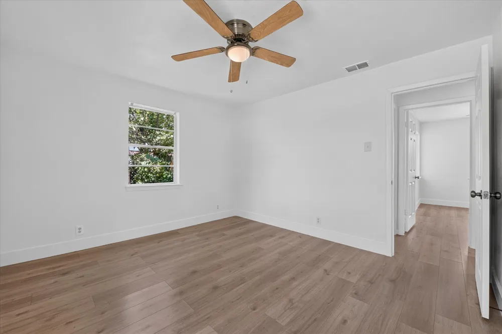 2335 Loyce Drive Mesquite, TX 75149