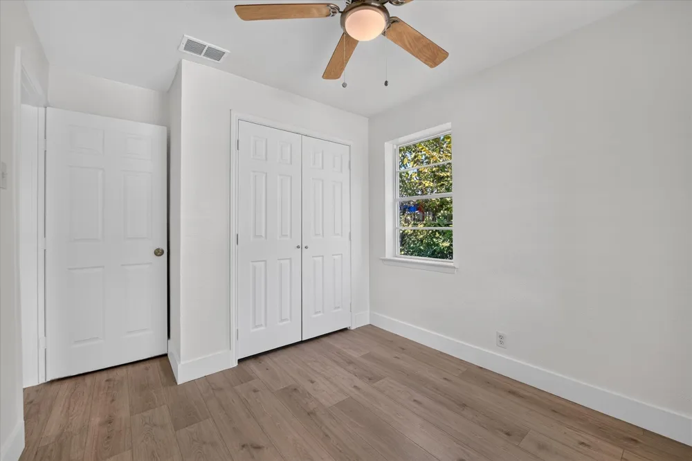 2335 Loyce Drive Mesquite, TX 75149