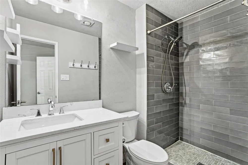 6203 Rainier Road Plano, TX 75023
