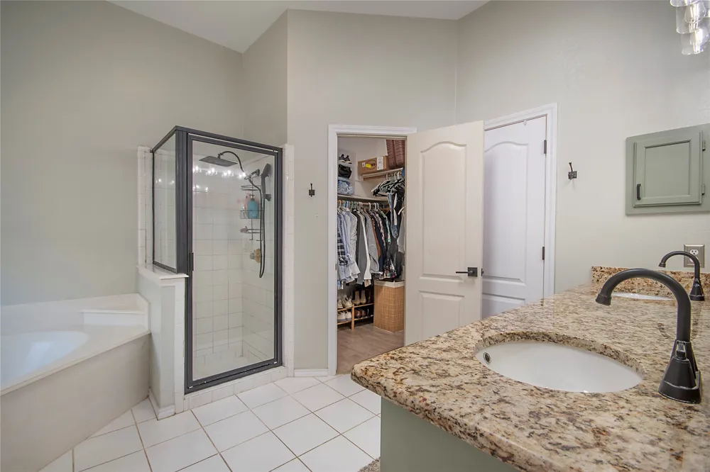 7429 Amber Drive Watauga, TX 76148