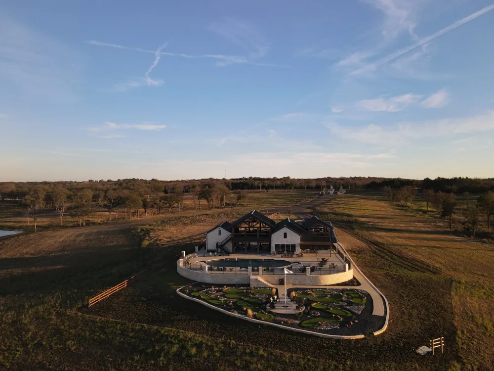 422 HARBORSIDE TERRACE Windom, TX 75492