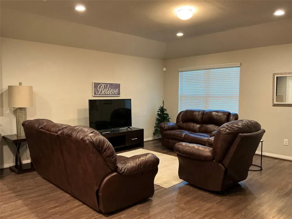 4030 Emperor Valley Lane Baytown, TX 77521