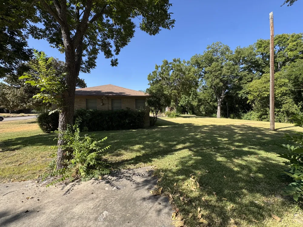 1620 Houston School Road Lancaster, TX 75134