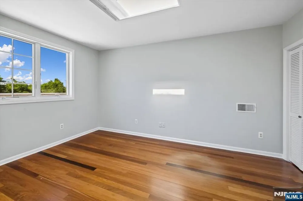 32 Smith Avenue 2F Fair Lawn, NJ 07410