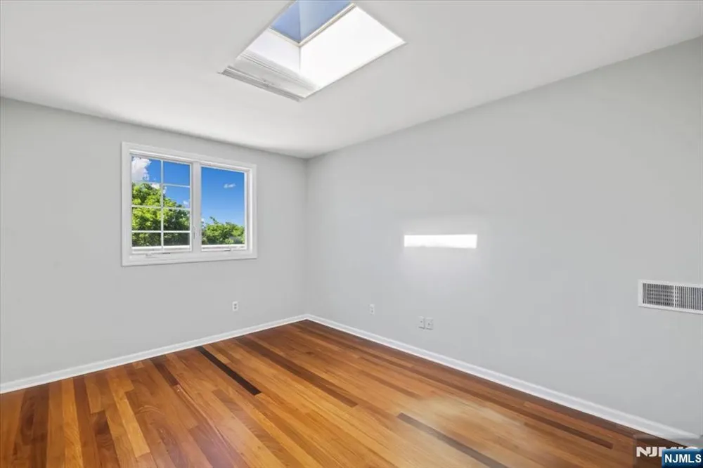 32 Smith Avenue 2F Fair Lawn, NJ 07410