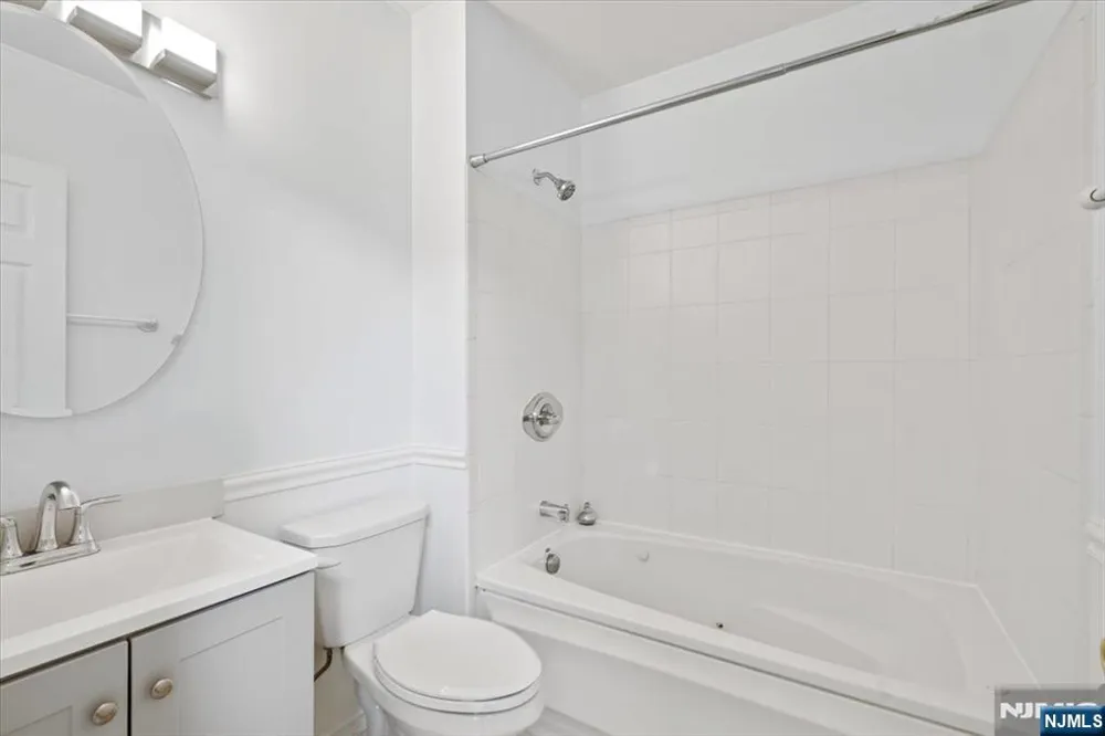 32 Smith Avenue 2F Fair Lawn, NJ 07410