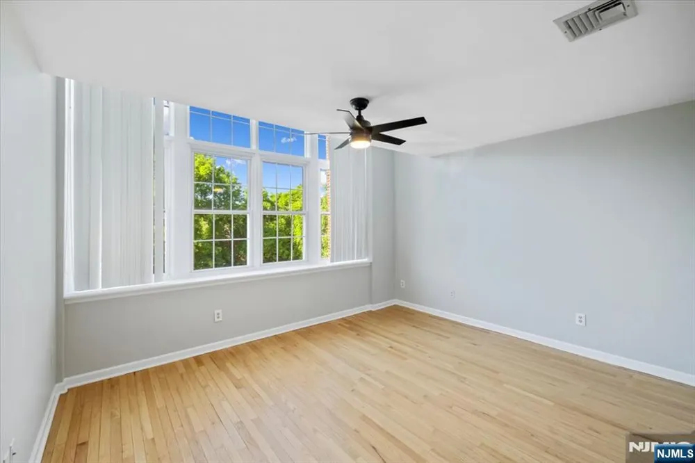 32 Smith Avenue 2F Fair Lawn, NJ 07410
