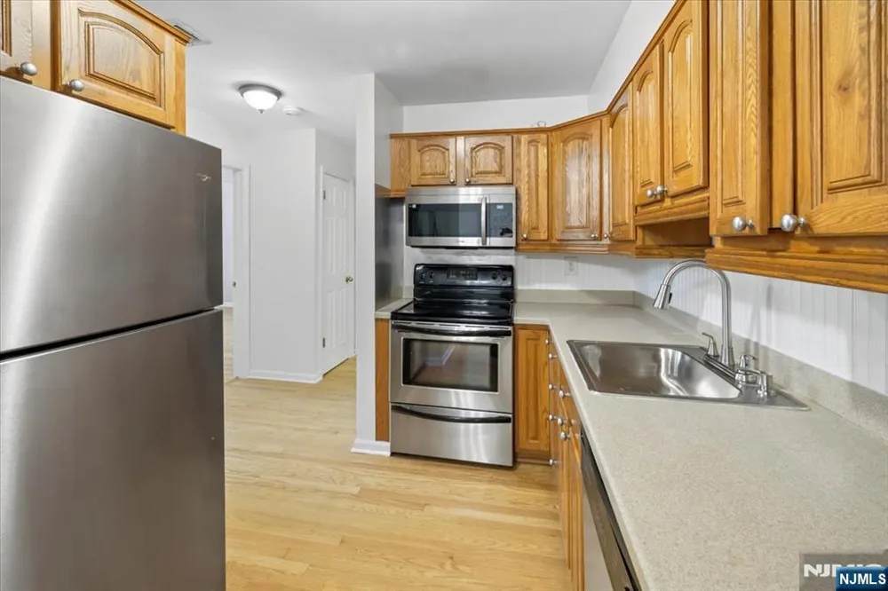 32 Smith Avenue 2F Fair Lawn, NJ 07410
