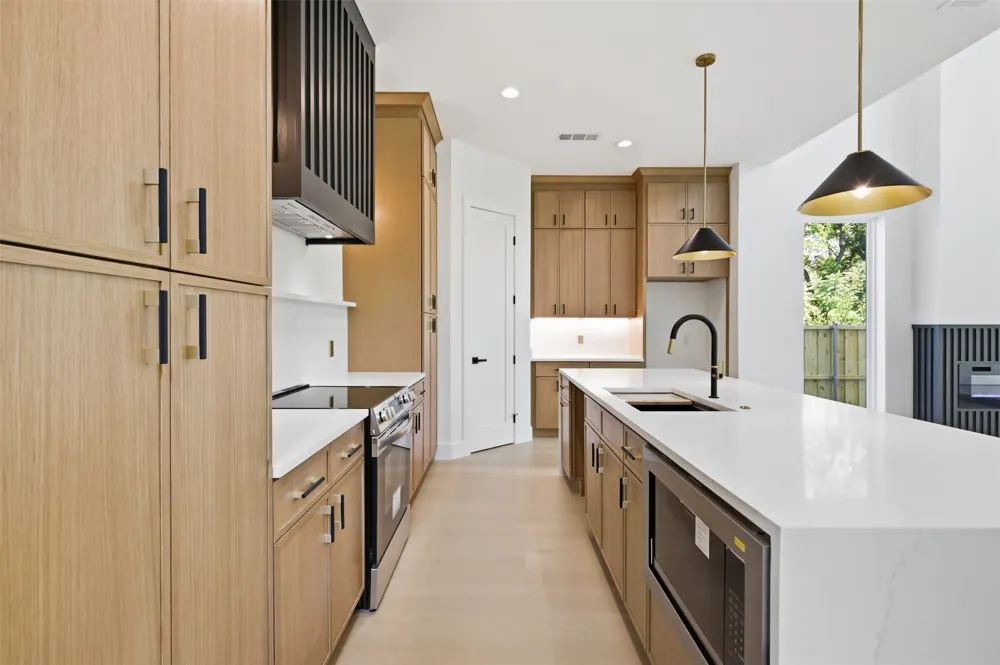 1414 Doyle Avenue Dallas, TX 75203