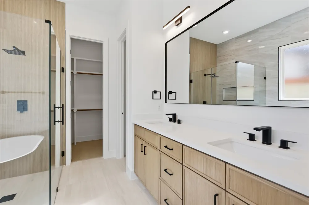 1414 Doyle Avenue Dallas, TX 75203