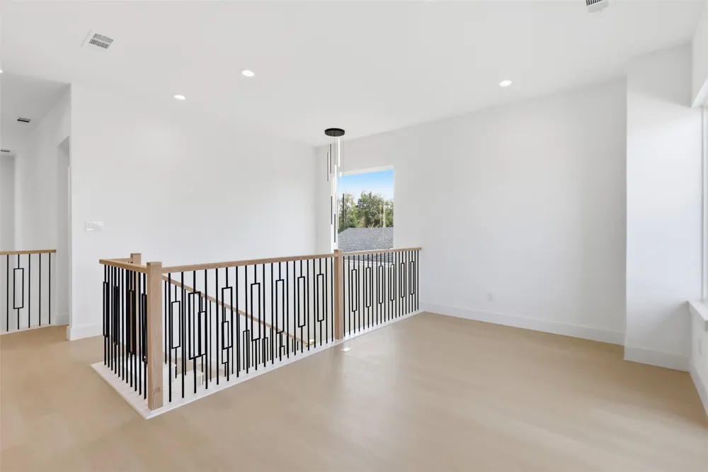 1414 Doyle Avenue Dallas, TX 75203