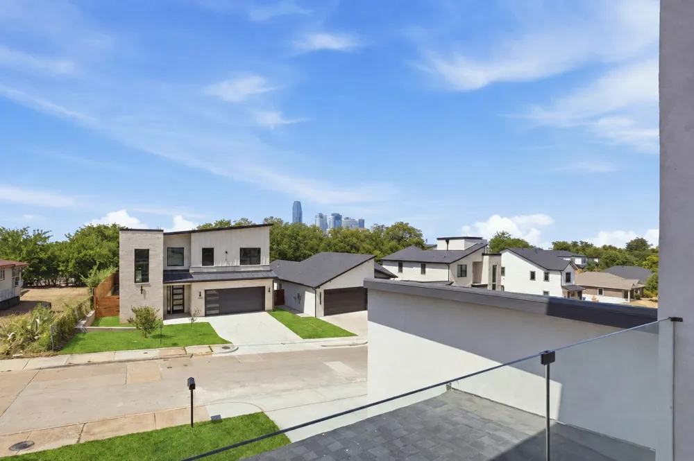 1414 Doyle Avenue Dallas, TX 75203