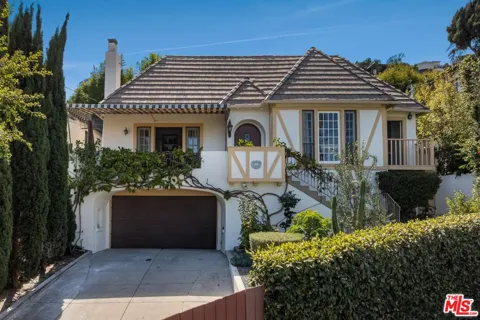 8262 Marmont Lane