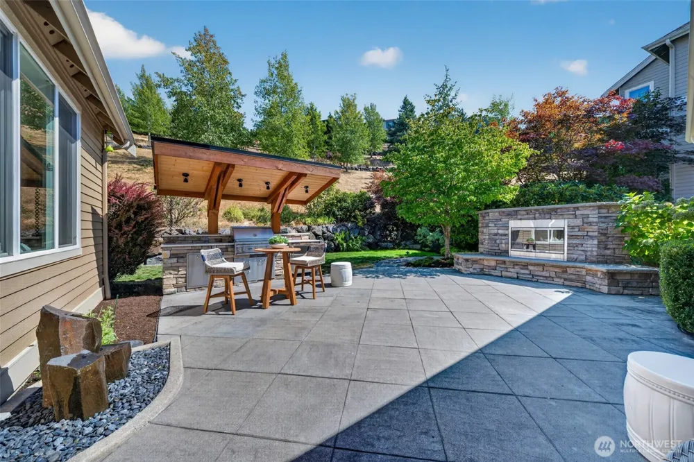 1760 30th Avenue NE Issaquah, WA 98029