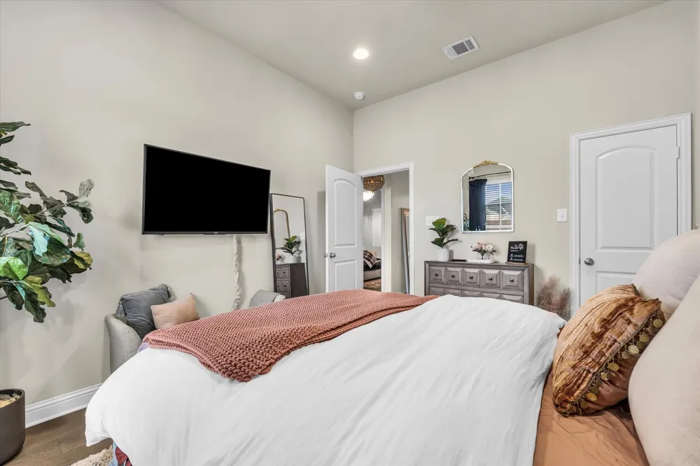 1317 Ridgeview Drive Hewitt, TX 76643