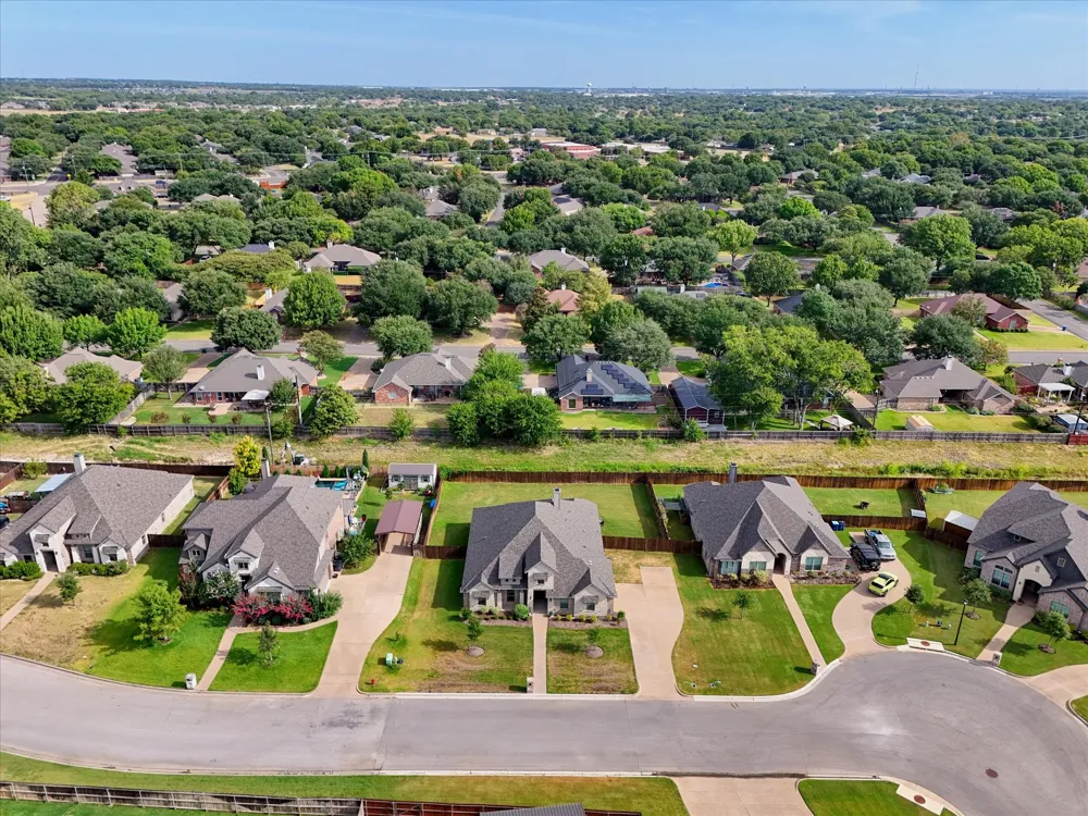 1317 Ridgeview Drive Hewitt, TX 76643