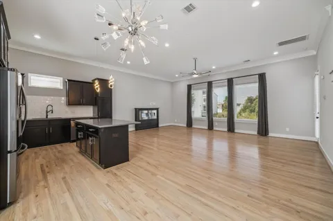 1544 W 23rd Street