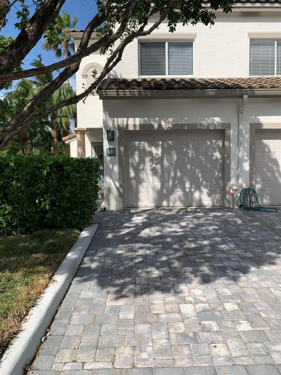 3604 S Ocean Boulevard #101 Highland Beach, FL 33487