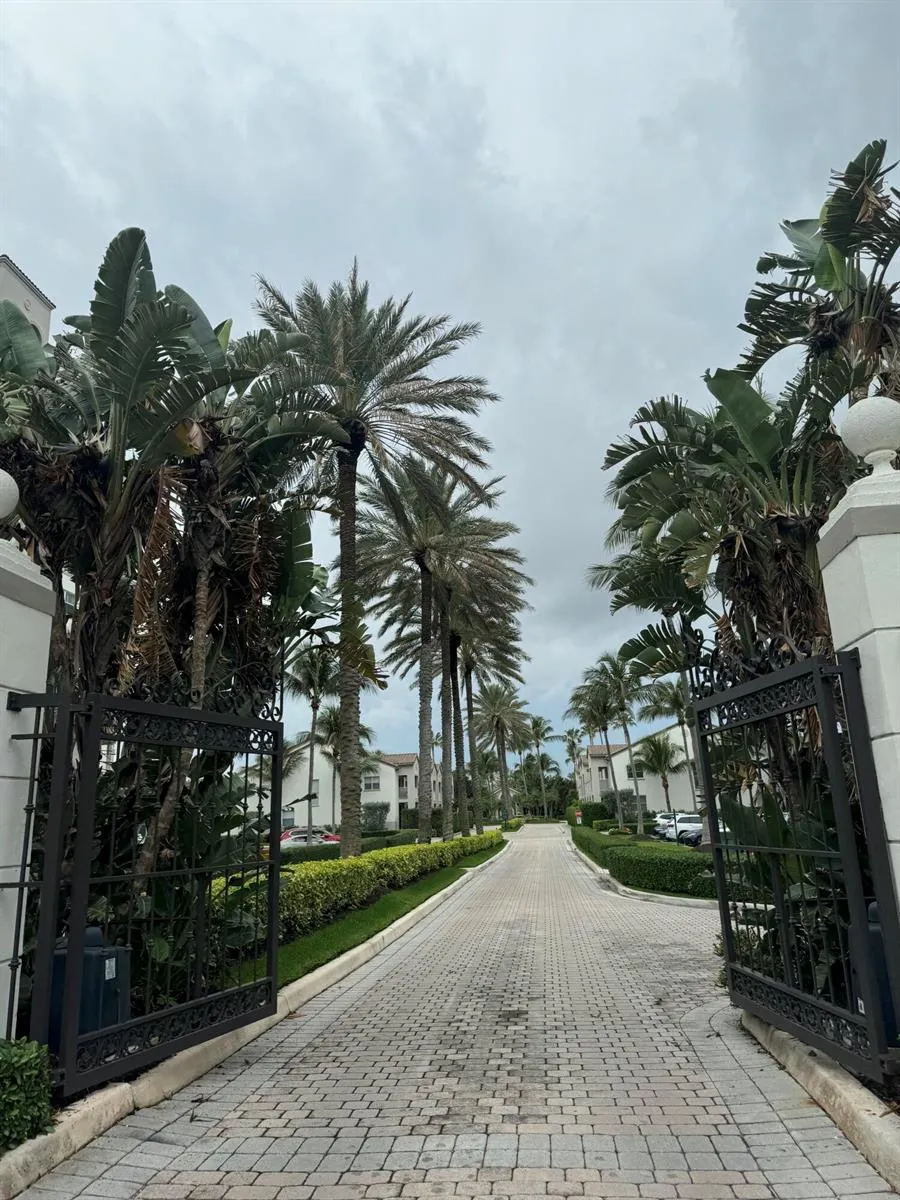 3604 S Ocean Boulevard #101 Highland Beach, FL 33487