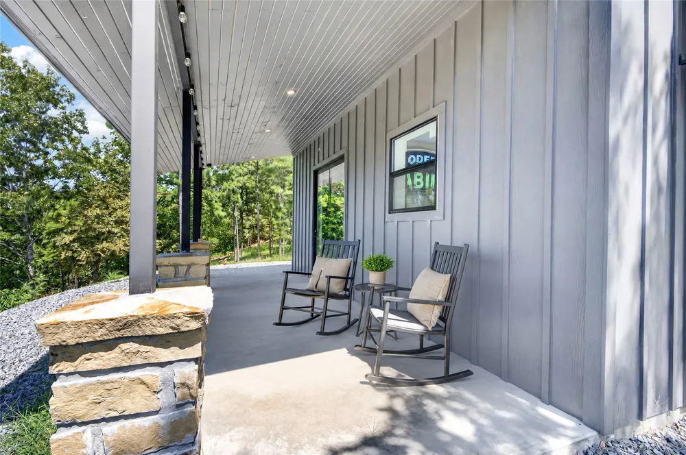10 Moonshine Drive Clayton, OK 74536