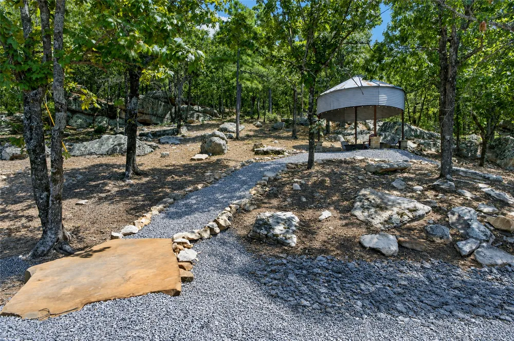 10 Moonshine Drive Clayton, OK 74536
