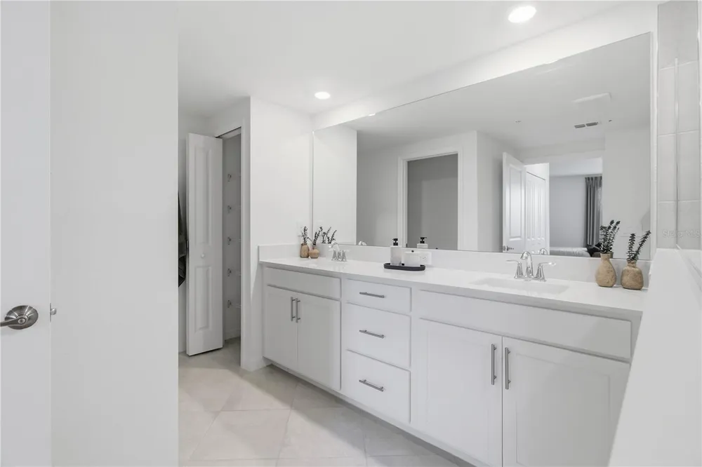 19235 CHERRYSTONE WAY #101 Lakewood Ranch, FL 34211