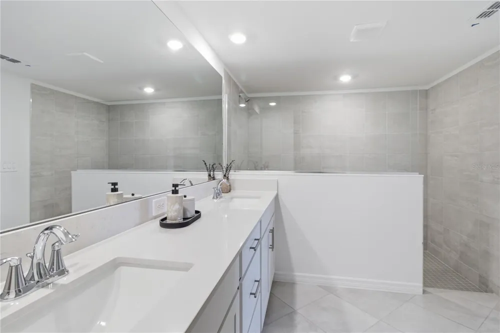 19235 CHERRYSTONE WAY #101 Lakewood Ranch, FL 34211
