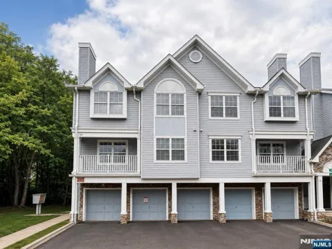 151 Prestwick Way 151