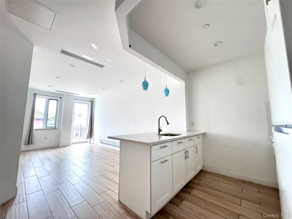 136-20 Booth Memorial Avenue #3A Flushing, NY 11355