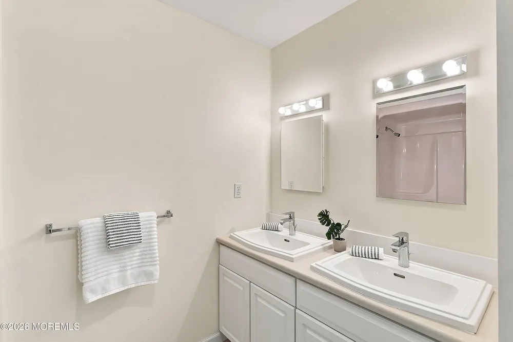 2901 Allenwood Lakewood Road Allenwood, NJ 08720