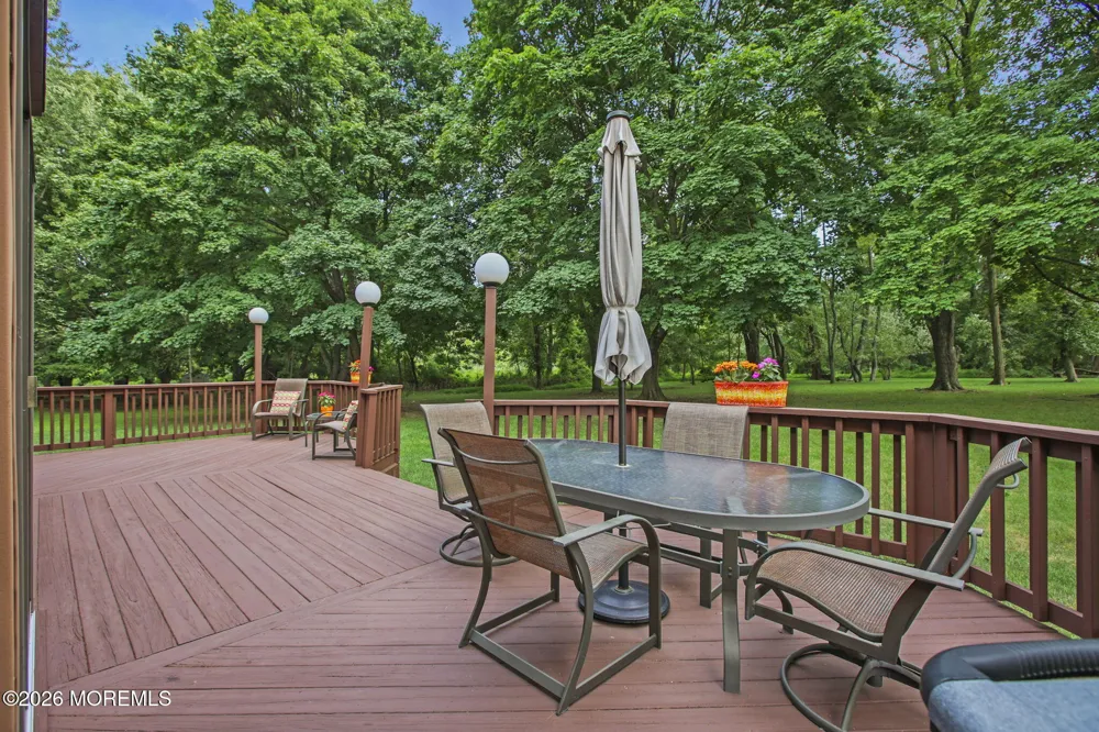 28 Buttonwood Drive Marlboro, NJ 07746