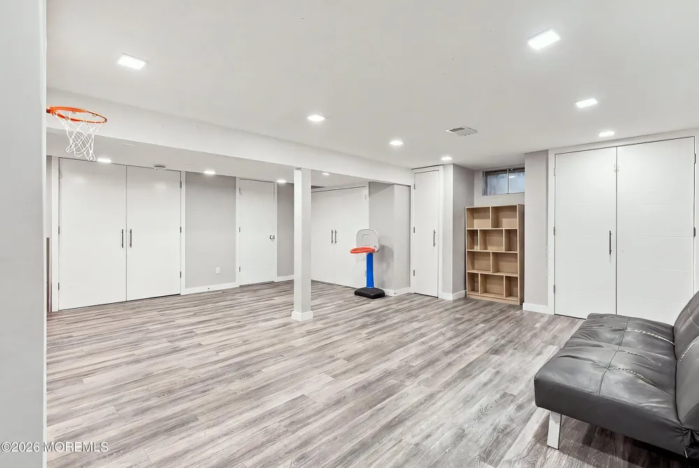 141 Jennifer Drive Lakewood, NJ 08701