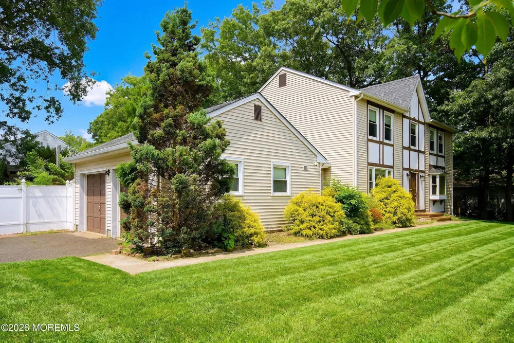141 Jennifer Drive Lakewood, NJ 08701