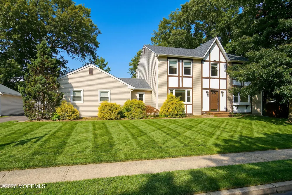 141 Jennifer Drive Lakewood, NJ 08701