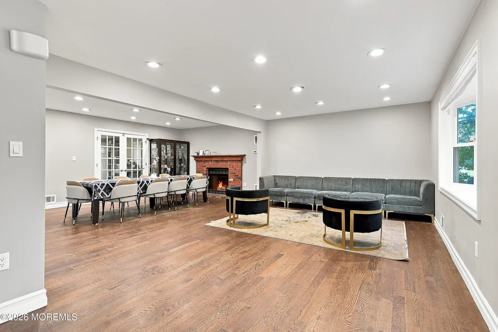141 Jennifer Drive Lakewood, NJ 08701