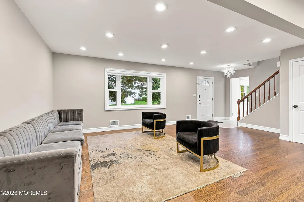 141 Jennifer Drive Lakewood, NJ 08701